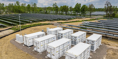 Energy storage containers